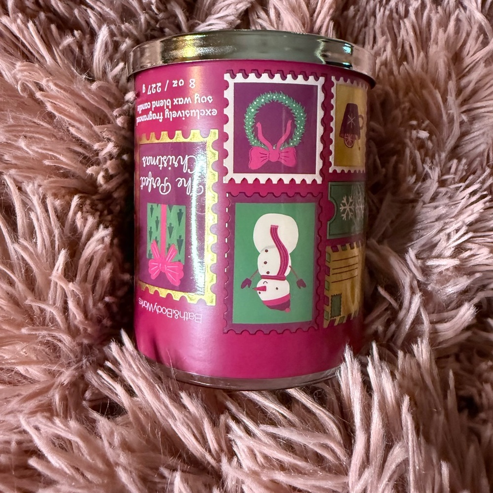 Bath & Body Works Gold and Red Christmas candle